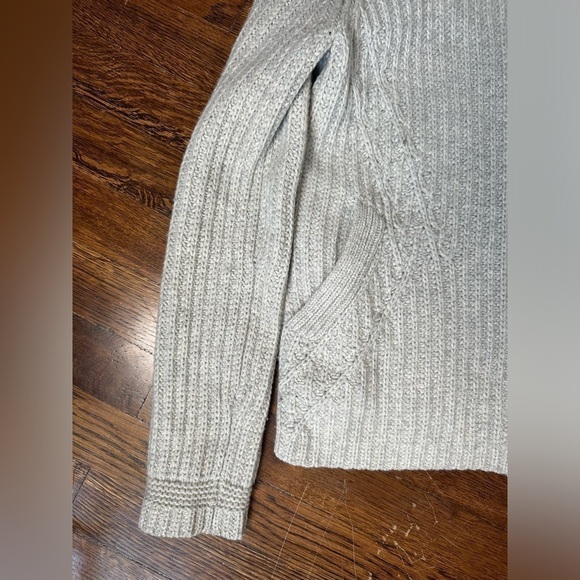 MADEWELL Size XS 100% Merino Wool Sweater Asymmetrical Zipper Moto Light Gray - Picture 2 of 5